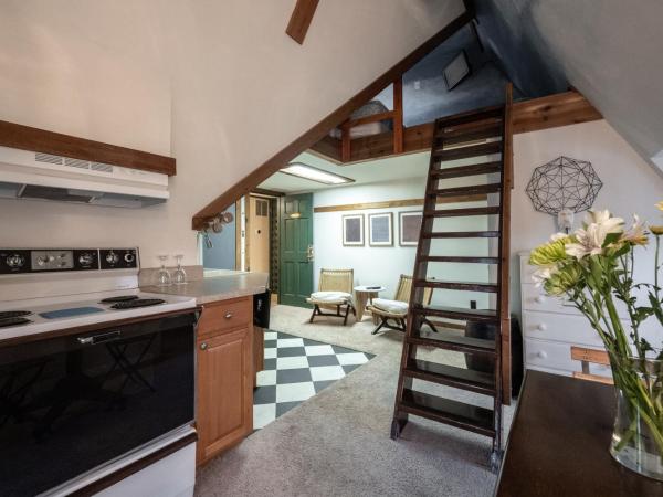 Stone Soup Inn : photo 5 de la chambre superior queen loft (se loft)