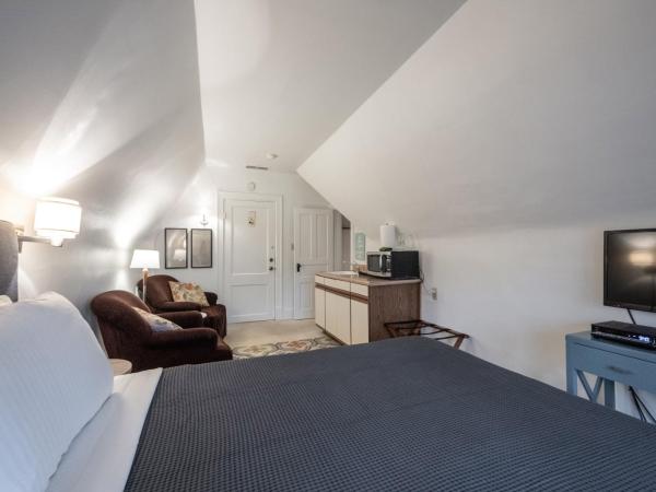 Stone Soup Inn : photo 5 de la chambre deluxe queen room (sw loft)