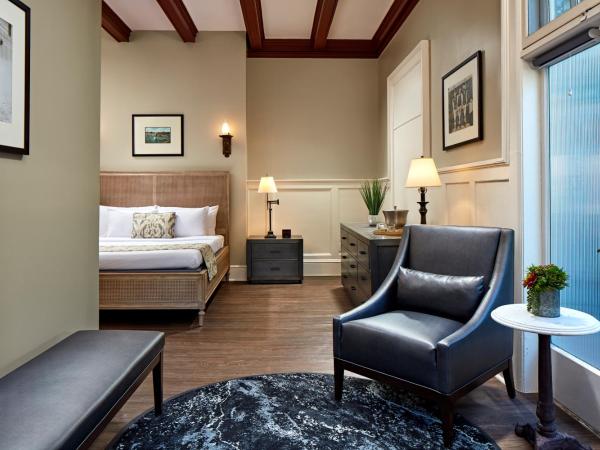 Glorietta Bay Inn : photo 2 de la chambre chambre double