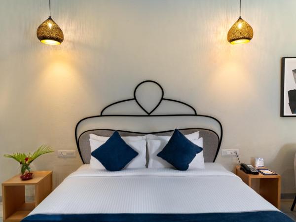 Ramee Royal Resort & Spa - Udaipur : photo 1 de la chambre chambre exécutive avec balcon