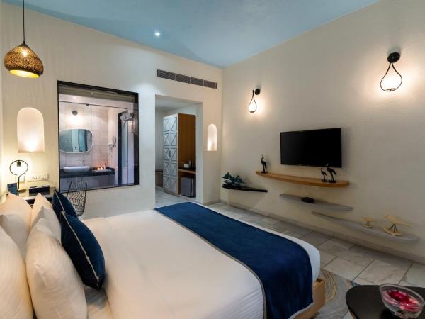 Ramee Royal Resort & Spa - Udaipur : photo 2 de la chambre chambre exécutive avec baignoire