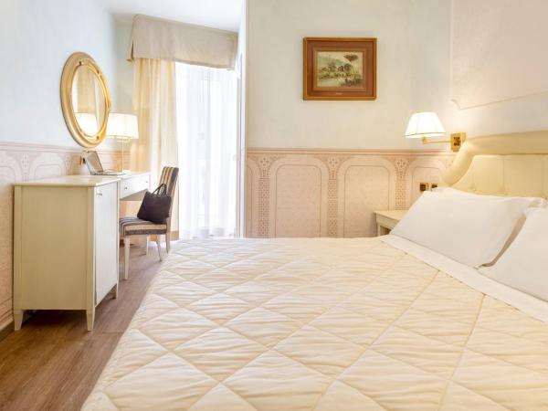 Hotel Baia Imperiale : photo 10 de la chambre chambre double Économique