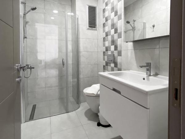 Azize Palas Apart Otel : photo 1 de la chambre chambre quadruple - vue sur mer