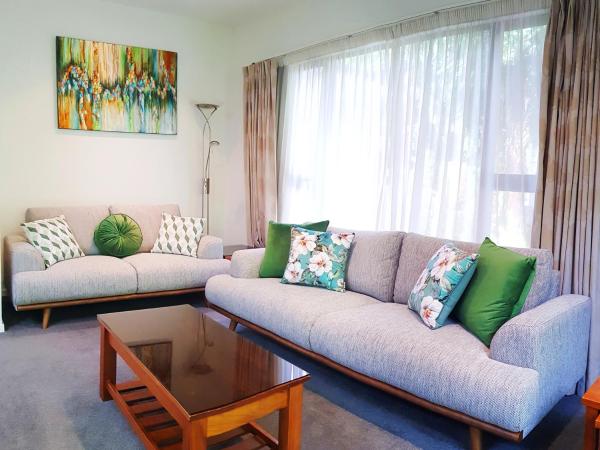 St James Apartments : photo 10 de la chambre maison de ville exécutive 3 chambres et 2 salles de bains