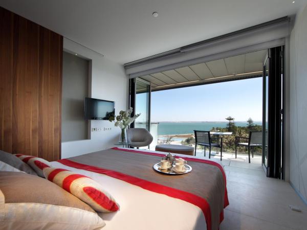 Parador de Cádiz : photo 4 de la chambre chambre double ou lits jumeaux avec lit d'appoint (2 adultes + 1 enfant)