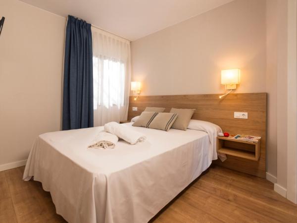 Apartamentos Guitart : photo 2 de la chambre chambre double deluxe avec balcon - vue sur mer