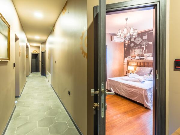 Seven Stories Rooms, 4th Floor, no elevator : photo 6 de la chambre chambre double deluxe