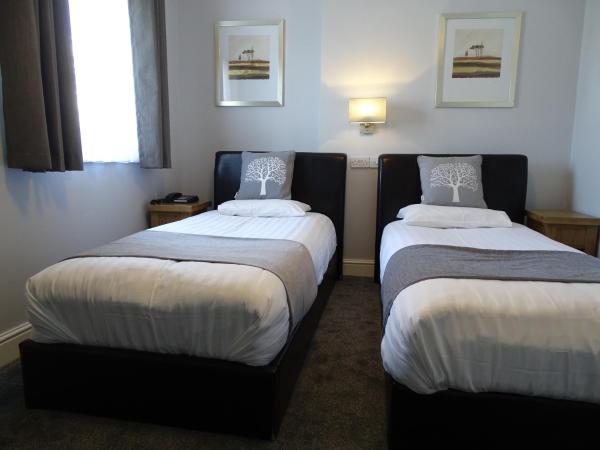 The Beeches Hotel & Leisure Club : photo 1 de la chambre chambre lits jumeaux