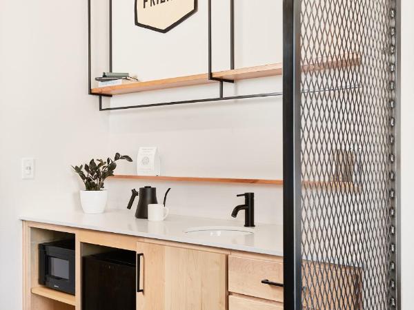 Kinship Landing : photo 1 de la chambre mountain queen balcony suite