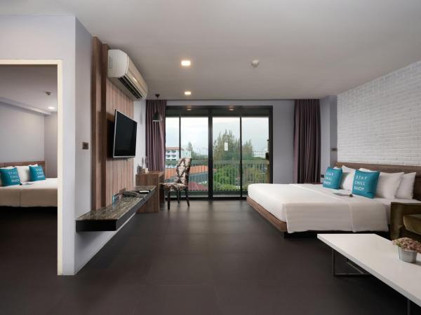 Cross Vibe Chiang Mai Decem Nimman Hotel - formerly X2 Vibe Chiang Mai Decem - SHA Extra Plus : photo 1 de la chambre suite familiale 2 chambres - vue sur montagne