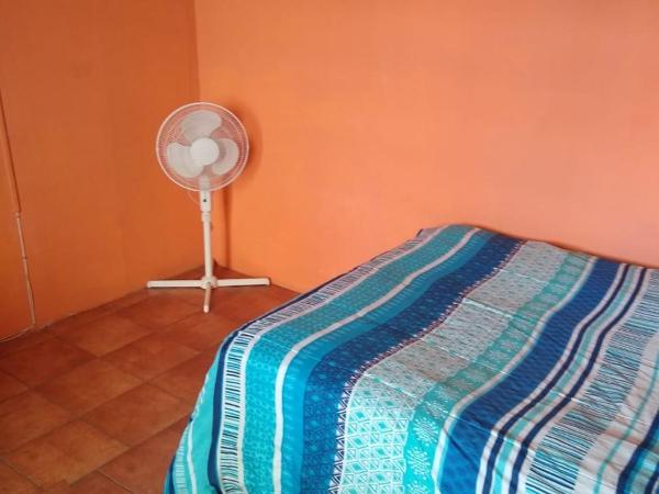 Hostal don Felipe : photo 4 de la chambre chambre double avec salle de bains commune