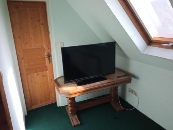 Landhotel Waldschänke : photo 3 de la chambre appartement avec douche