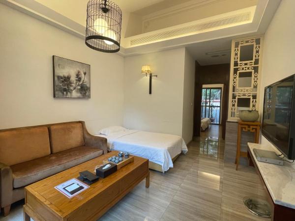 Guangzhou Fangyuan Hotel : photo 6 de la chambre appartement avec balcon