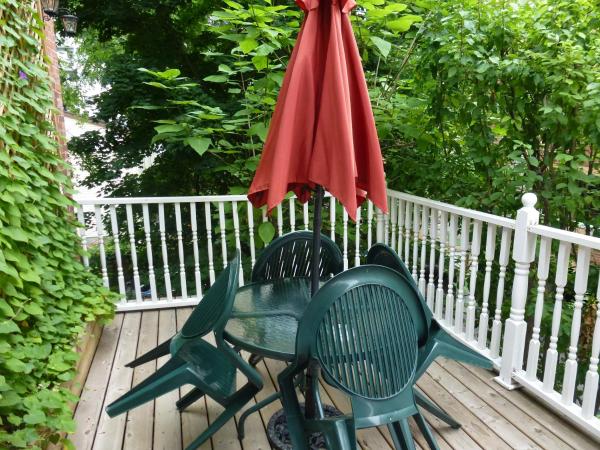 Auberge King Edward Bed and Breakfast : photo 4 de la chambre chambre lit queen-size avec balcon