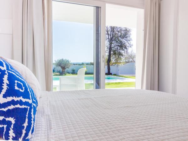 Villa Mary : photo 3 de la chambre chambre double - vue sur piscine