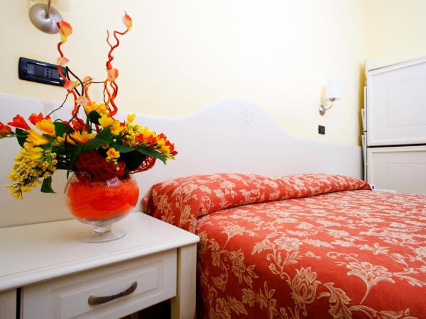 Hotel Baia : photo 4 de la chambre chambre triple standard