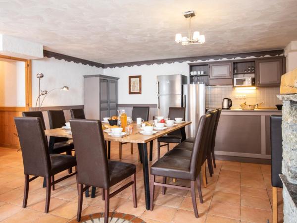 Chalet des Neiges Plein Sud : photo 9 de la chambre appartement (14 adultes)