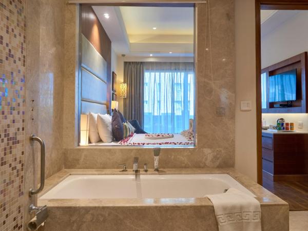 The P L Palace Agra : photo 7 de la chambre suite