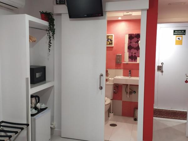 Hostal Inn Madrid : photo 5 de la chambre chambre lits jumeaux