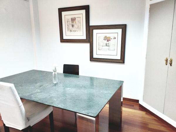 COLLECTION CITY - Bed & Breakfast, Alicante Center I Cocina & Amplia Terraza - Jardín : photo 8 de la chambre chambre double avec salle de bains privative extérieure