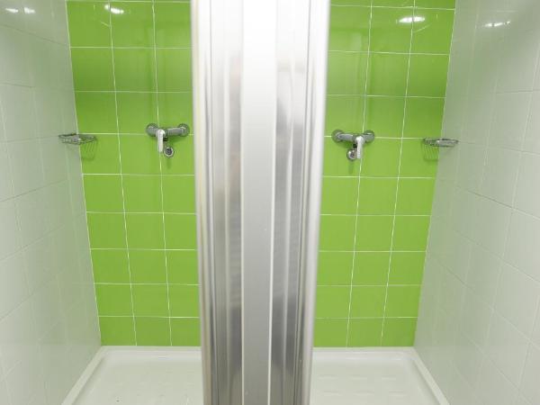 Rocket Hostels Gracia : photo 2 de la chambre lit dans dortoir mixte de 8 lits