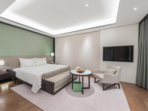 West Lake State Guest House : photo 1 de la chambre building 2 lakeside king room