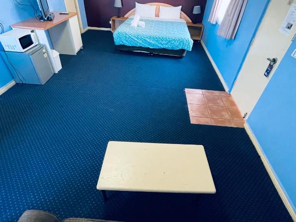 City East Motel : photo 5 de la chambre chambre familiale avec baignoire