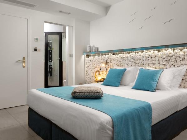 Elakati Luxury Boutique Hotel - Adults Only : photo 4 de la chambre chambre double ou lits jumeaux deluxe avec balcon