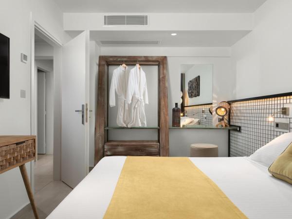 Elakati Luxury Boutique Hotel - Adults Only : photo 2 de la chambre suite junior de luxe avec balcon