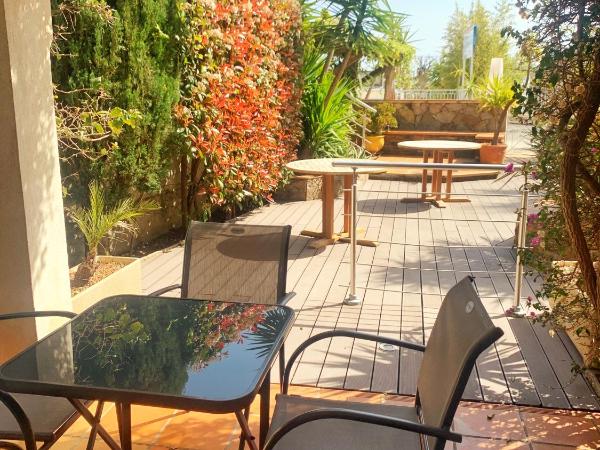 Hôtel Beau Soleil : photo 7 de la chambre chambre familiale - rez-de-chaussée