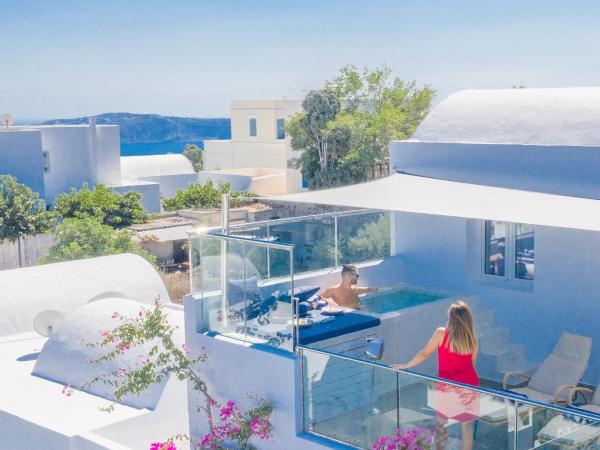 Aressana Spa Hotel & Suites - Small Luxury Hotels of the World : photo 3 de la chambre suite avec jacuzzi - vue sur mer