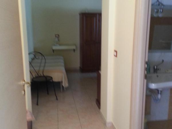 B&B Villa Pia : photo 4 de la chambre chambre triple