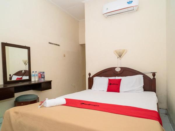 RedDoorz near Kampus 3 UTY Yogyakarta : photo 4 de la chambre chambre double standard