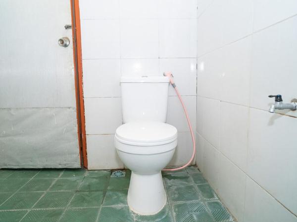 RedDoorz near Kampus 3 UTY Yogyakarta : photo 7 de la chambre chambre lits jumeaux