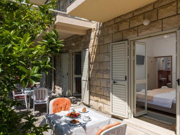 Begović Guest House : photo 2 de la chambre chambre lits jumeaux