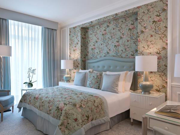 Beau-Rivage Palace : photo 3 de la chambre chambre double supérieure - vue sur jardin et ville