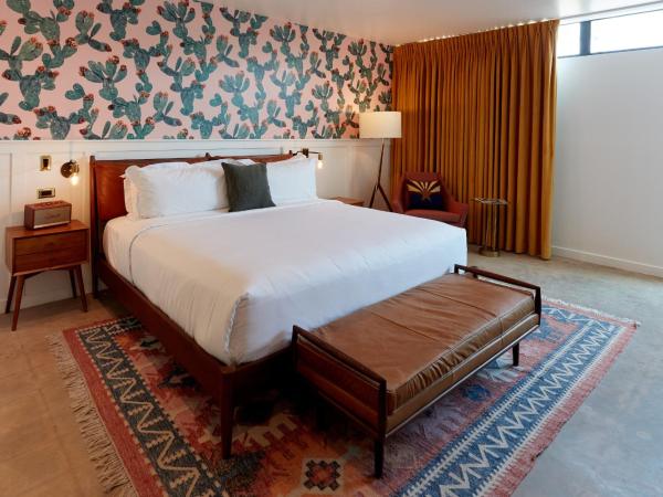 RISE Uptown : photo 3 de la chambre studio lit king-size