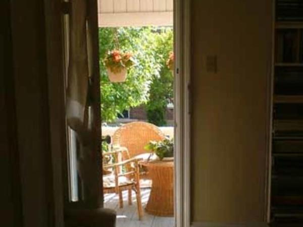 Australis Guest House : photo 2 de la chambre chambre lit queen-size avec balcon