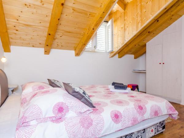 Guest House Nikolina : photo 10 de la chambre chambre double