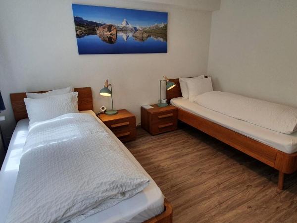 The Aarburg Hotel & Café : photo 8 de la chambre chambre double ou lits jumeaux - vue sur ville