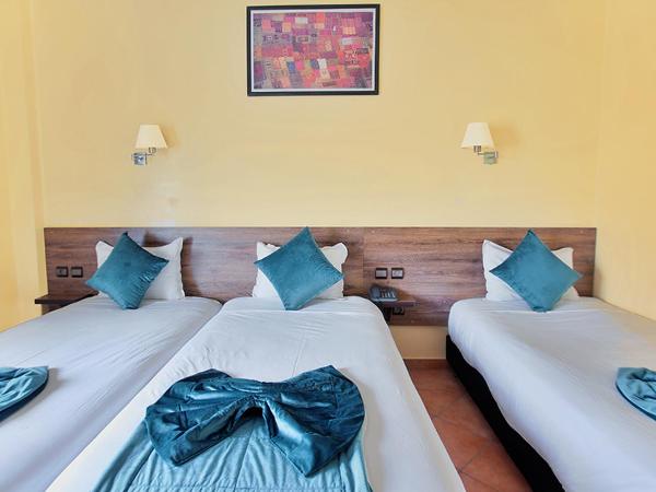 Hotel Tildi Hotel & Spa : photo 5 de la chambre chambre triple - vue sur ville