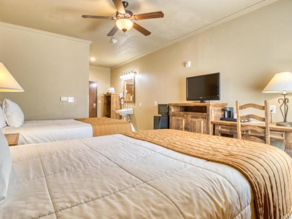 La Hacienda Inn : photo 3 de la chambre chambre de luxe avec 2 lits doubles - pour personnes à mobilité réduite - non-fumeurs