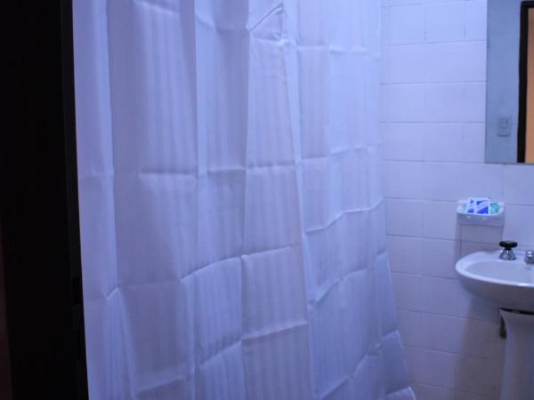 EMILIA HOTEL : photo 1 de la chambre chambre lits jumeaux