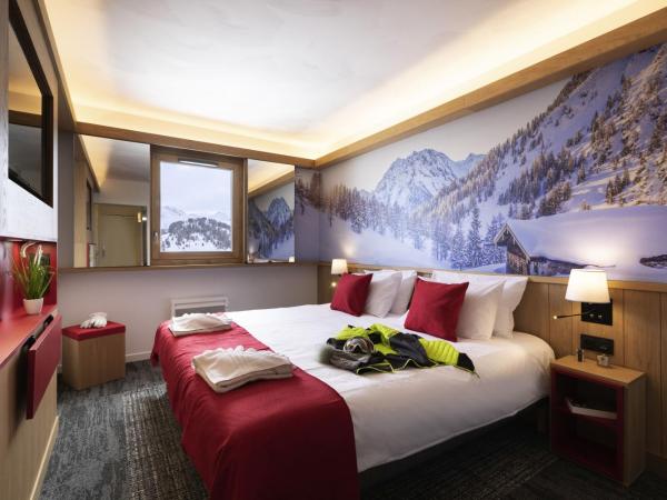 Hôtel Club mmv Plagne 2000 : photo 4 de la chambre chambre double