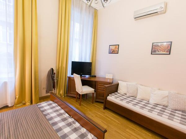 Friends Hostel & Apartments : photo 4 de la chambre chambre double