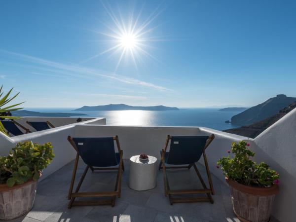 Porto Fira Suites : photo 4 de la chambre suite senior avec jacuzzi - vue sur caldeira