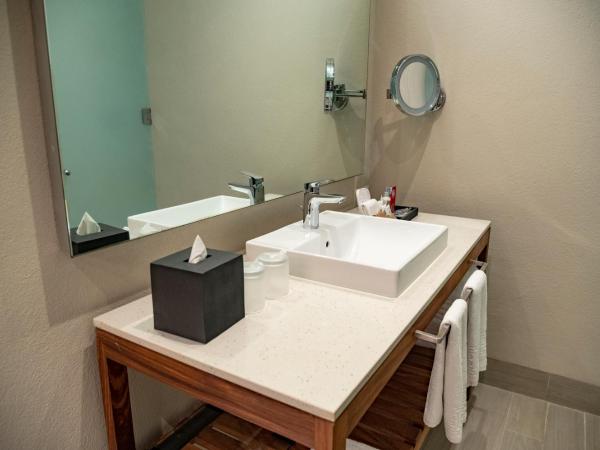 Emporio Cancun - Buy All Inclusive Option : photo 8 de la chambre hébergement double réservé(e) aux adultes avec accès direct à la piscine - côté océan