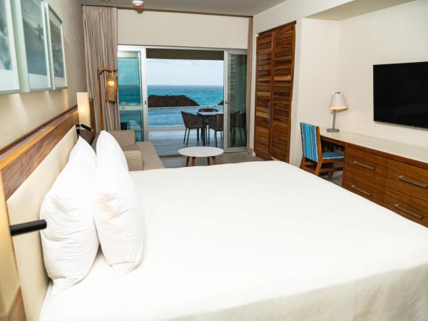 Emporio Cancun - Buy All Inclusive Option : photo 1 de la chambre hébergement lit king-size réservé(e) aux adultes avec accès direct à la piscine - côté océan