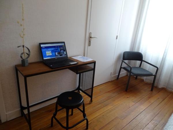 A la Vill'Adour : photo 6 de la chambre chambre double avec salle de bains privative extérieure