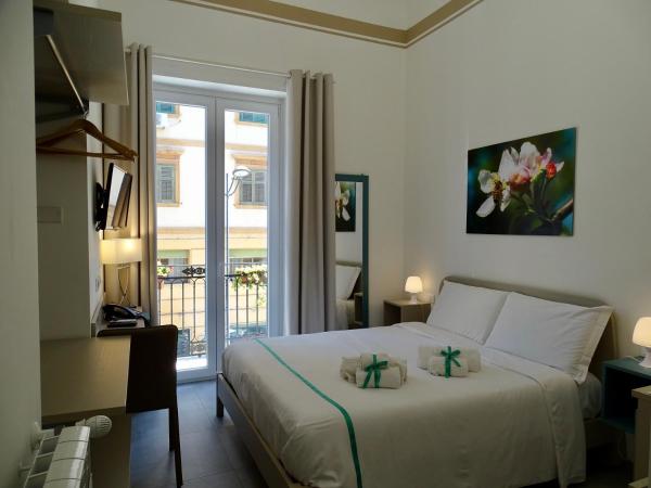 Le Quattro Stagioni - Rooms & Suite : photo 2 de la chambre chambre double deluxe avec balcon